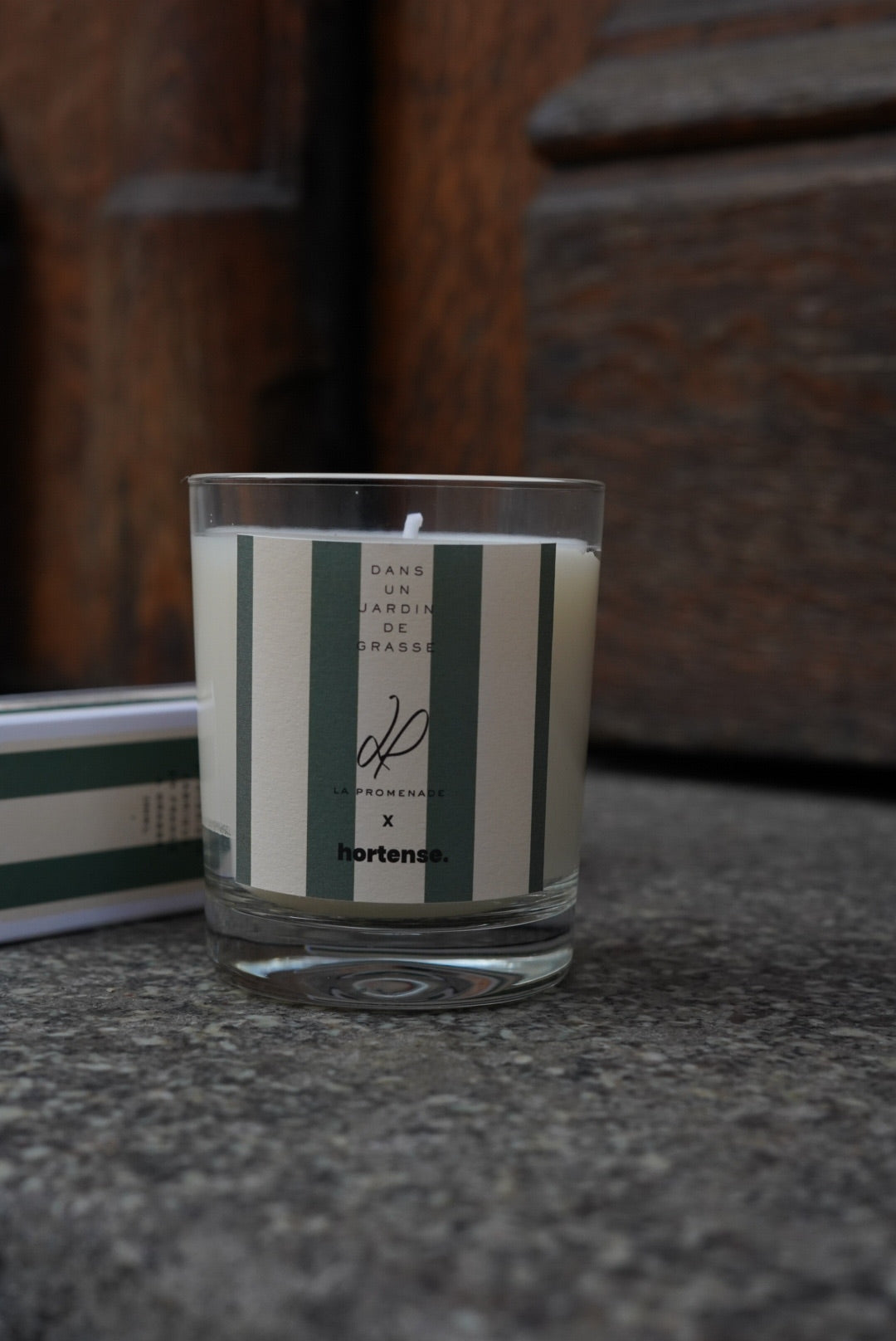 Dans un jardin de Grasse candle