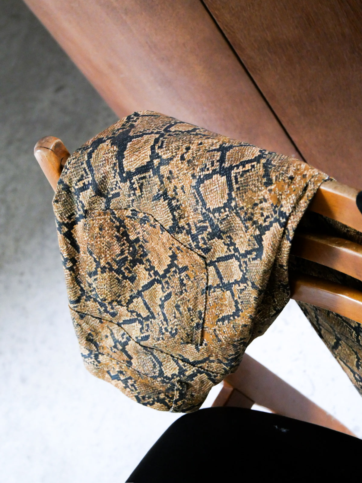VICTOR python print trousers