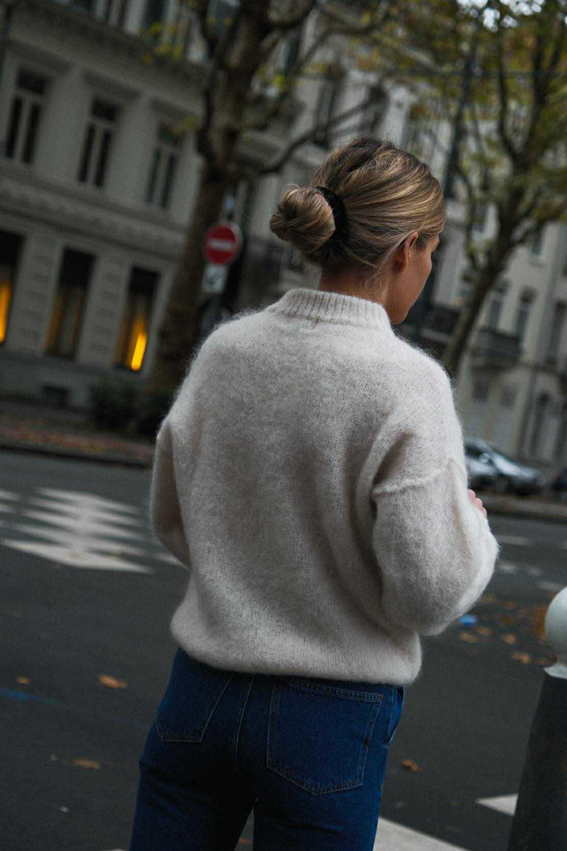 ERIC off-white sweater