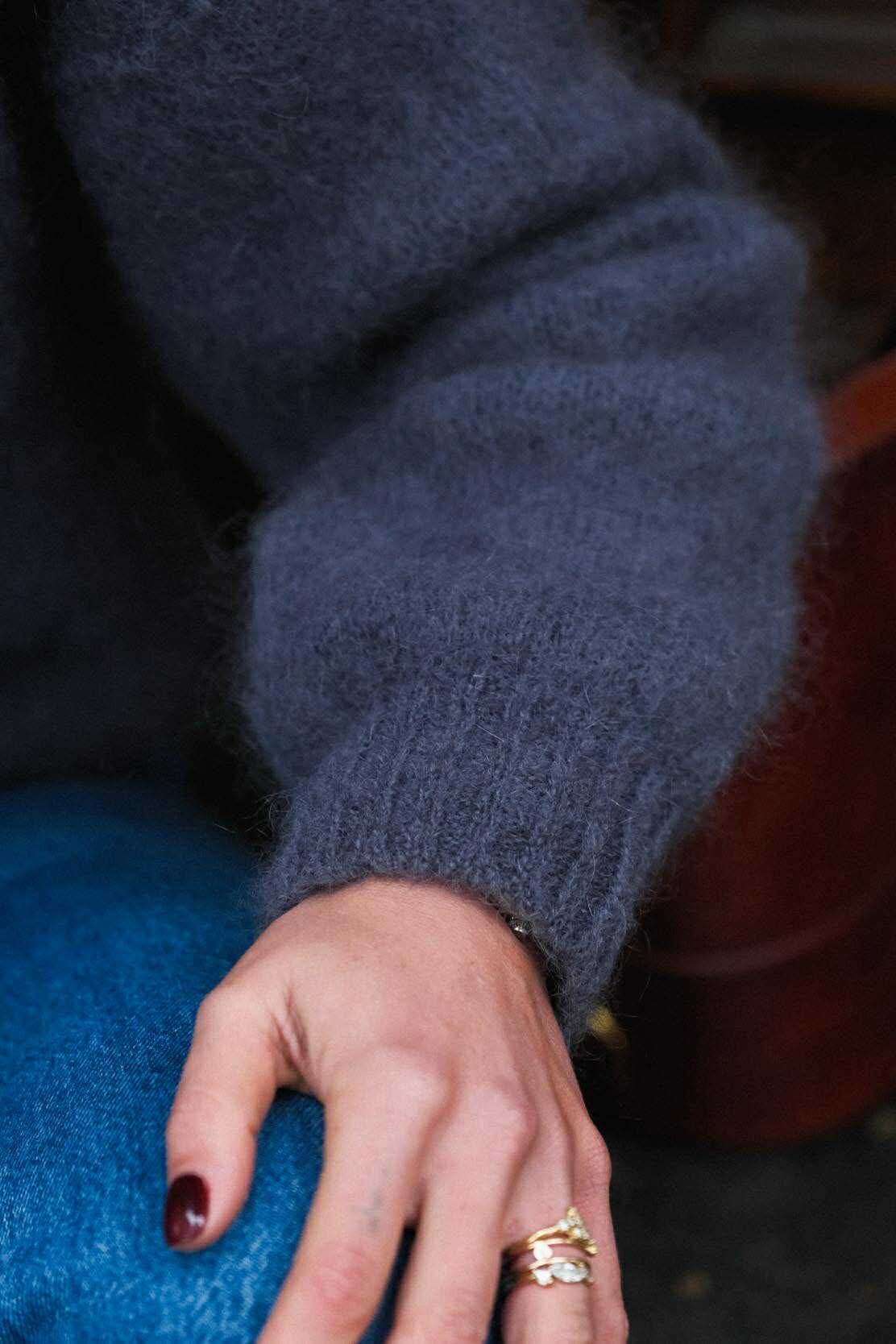 ERIC grey sweater