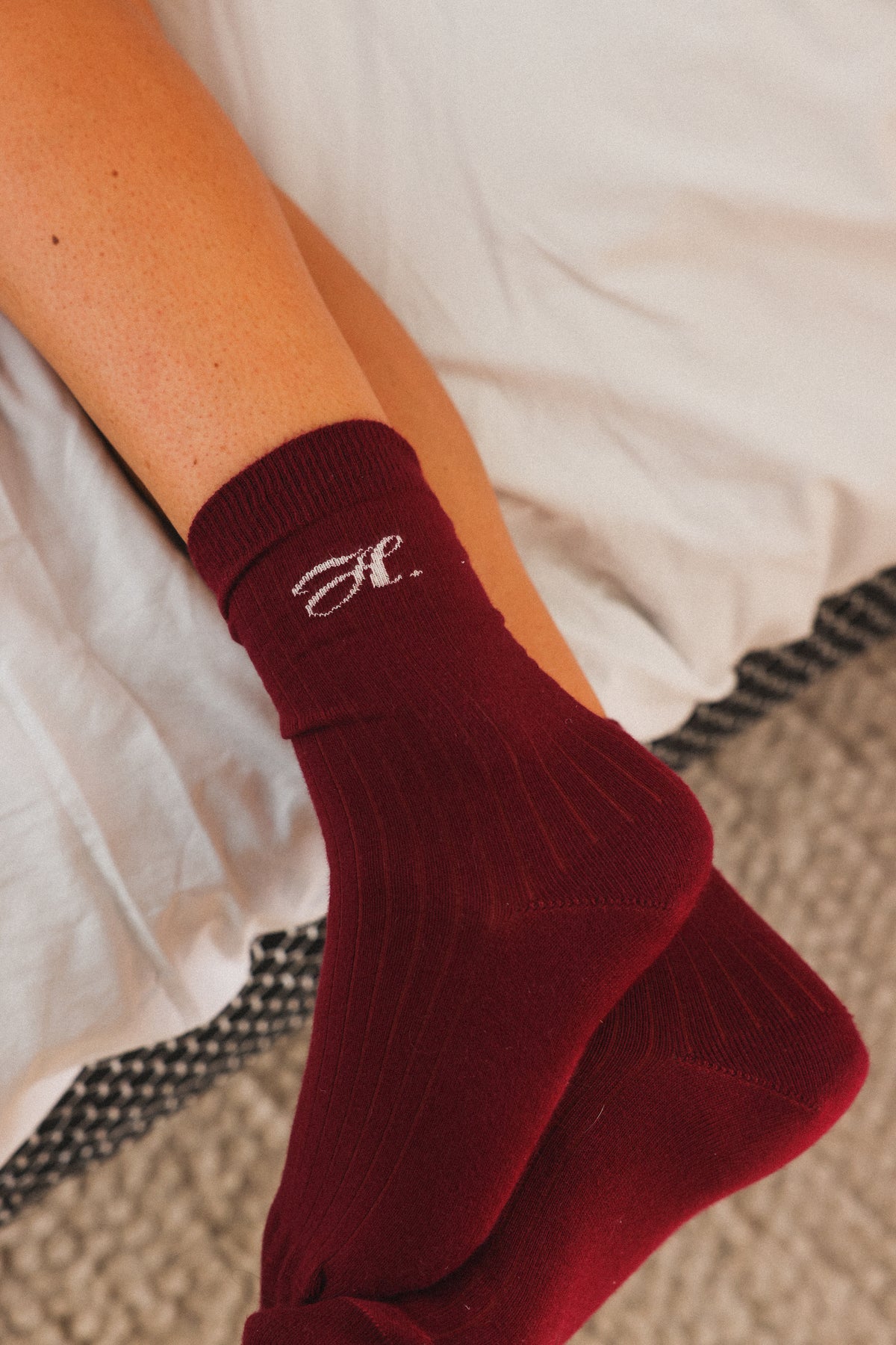 FILIPPA burgundy socks