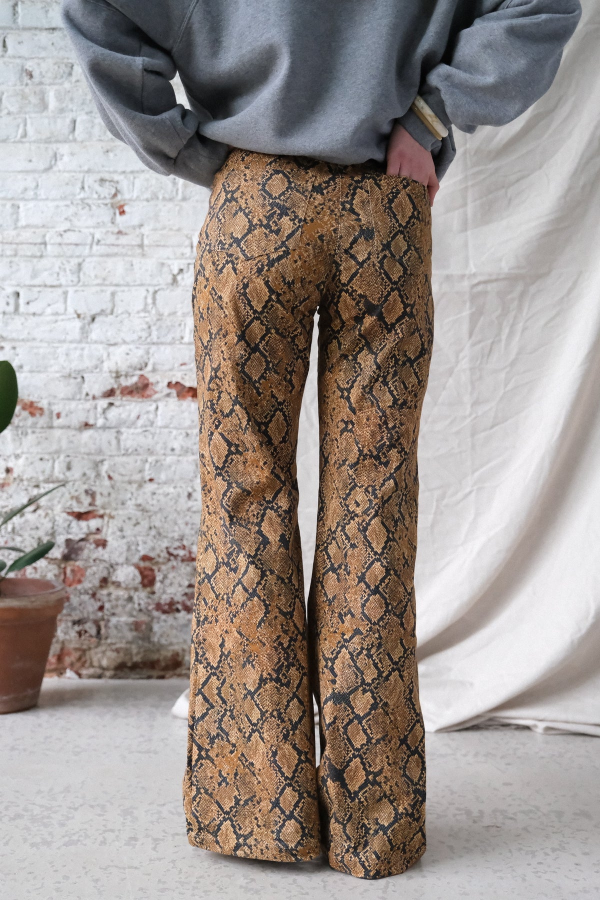 VICTOR python print trousers