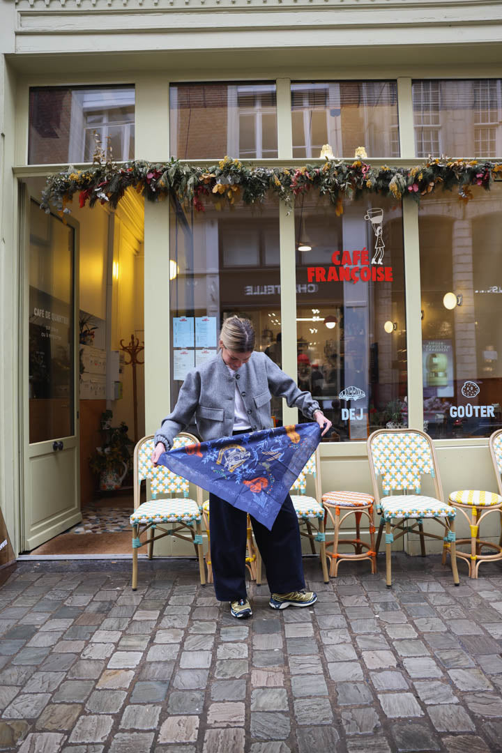 GEORGES navy print scarf