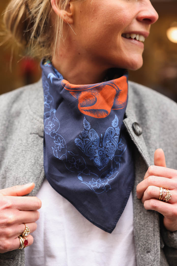 GEORGES navy print scarf