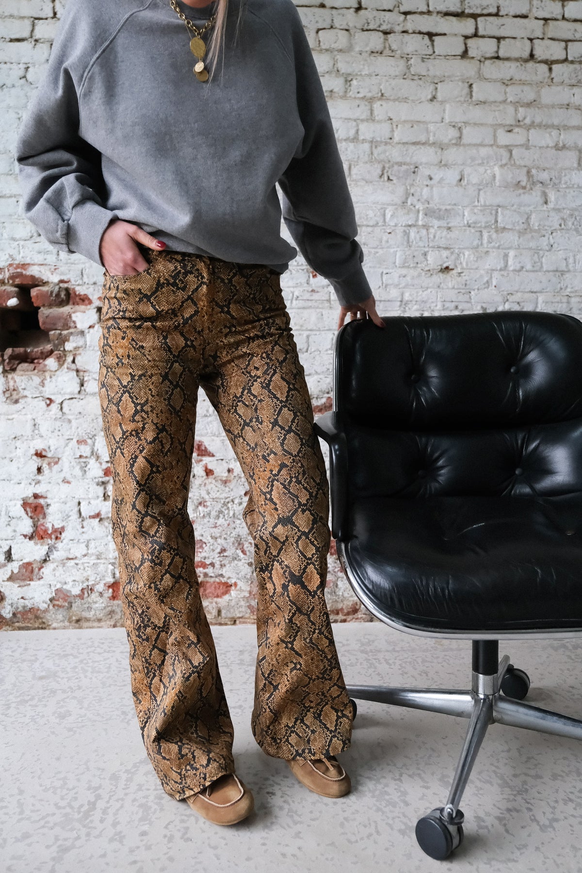 VICTOR python print trousers