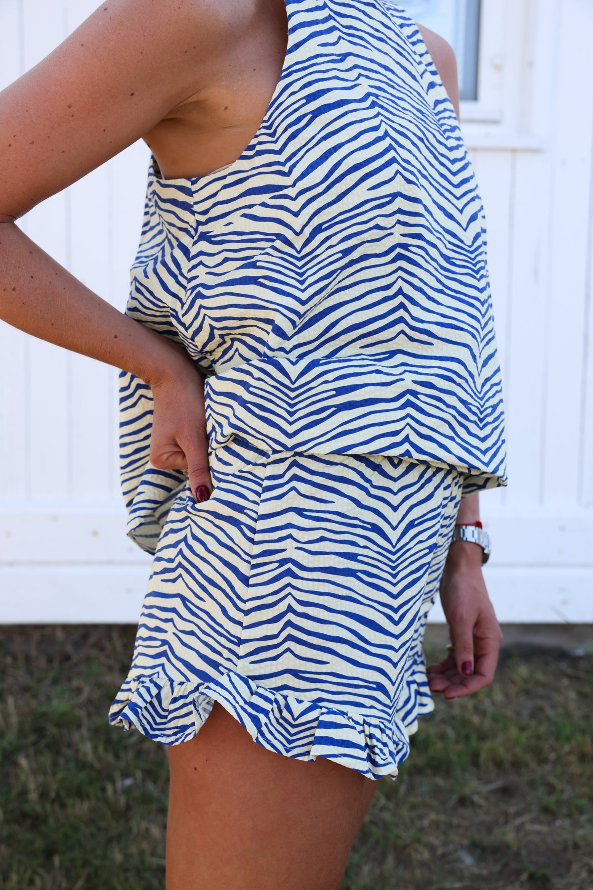 Short volant BIANCA tigre jaune/bleu